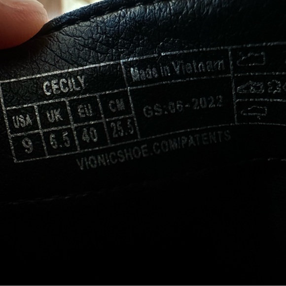 Vionic Women's Cecily Boots - Picture 12 of 12